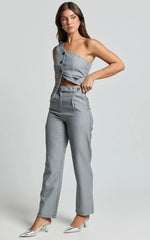 Kourtney Pants - Mid Waist Pleated Trousers in Grey