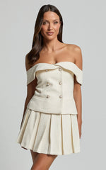 Maggie Mini Skirt - Pleated Mid Rise Boucle Skirt in Cream