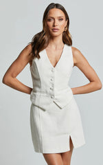 Iggy Mini Skirt - High Waist Split Boucle Skirt in Cream